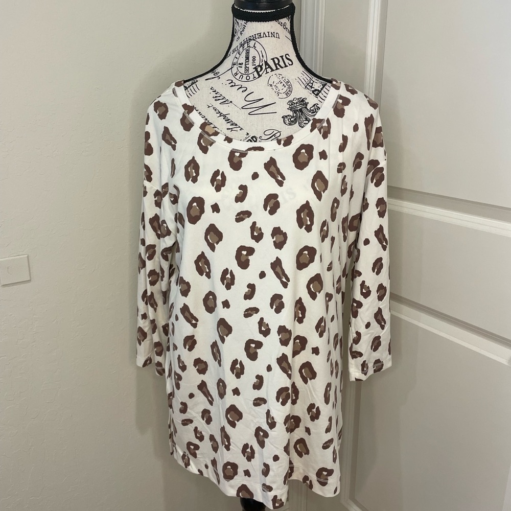 Wonderly Studio Top Size Medium - Picture 1 of 10